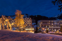 Le Centaure - chalets in de avond